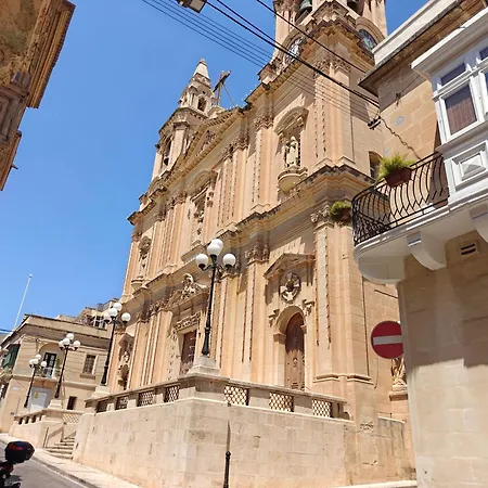 Village Core Located 2bedroom - Close To St Julians And Valletta Σλιέμα
